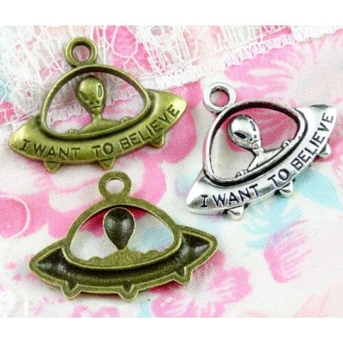 40pcs Alien Spacecraft Charms DIY Jewelry Pendant Fit Bracelets Handmade Crafts Antique Silver Plated Bronze aliens Charm