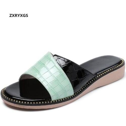 2021 New Spell Colors Patent Leather Summer Slippers Outer Wear Slipper Fashion Casual Sandals Flat Big Size Women Sandal Shoes