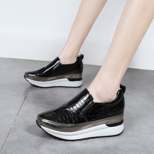2020 Women Sneakers Vulcanized Shoes Ladies Casual Shoes Breathable Walking Mesh Flats Large Size Couple Shoes Size 35-43