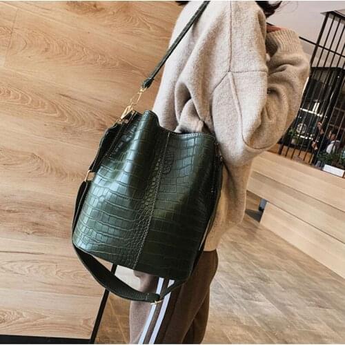 Crocodile Crossbody Bag for Women Shoulder Bag Luxury Pu Leather Bucket Bag Handbag High-Capacity Waterproof Versatile