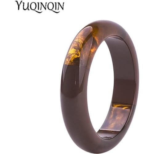 Classic Resin Cuff Fashion Bracelets Bangles for Women Mix Colors Acrylic Round Bracelets Female Simple Charm Party New Jewelry