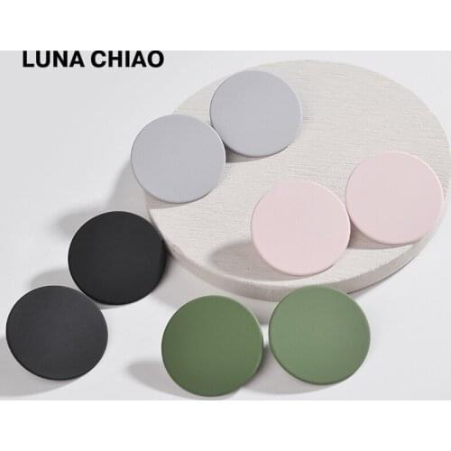 LUNA CHIAO 2018 Fashion Trendy Colorful Simple Powder Coating Disc Post Stud Earrings for Women