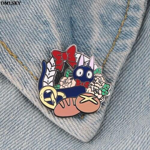 M4777 DMLSKY Cute Cat Brooch Cartoon Animals Enamel Pins For Women Men Backpack Brooch Personality Pin Accessory
