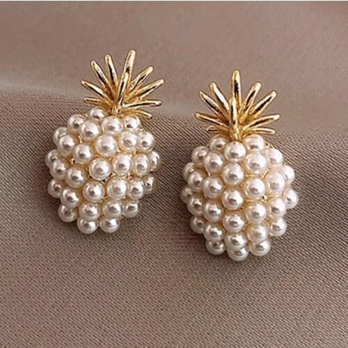 2020 New Arrival Geometric Pearl Women Classic Stud Earrings Pineapple Pearl Earrings Female Fashion Earrings Female Jewelry