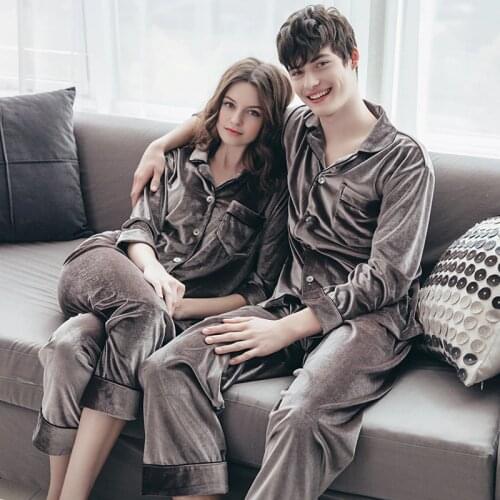 2018 Autumn Winter Women Men Pleuche Pajamas 2pcs Sleepwear Set Long Sleeve Tops Long Pants Home Clothing Warm Nightwear