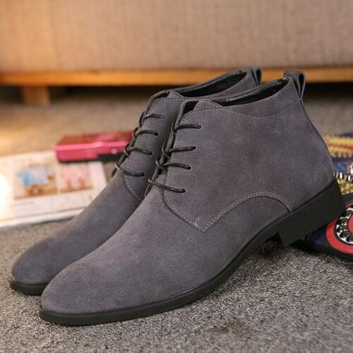 Retro Style Men Boots Ankle Boots Suede Shoes Men Casual Shoes Leather Lace-Up Mens Boots Chelsea Fashion Flat Designer Shoes