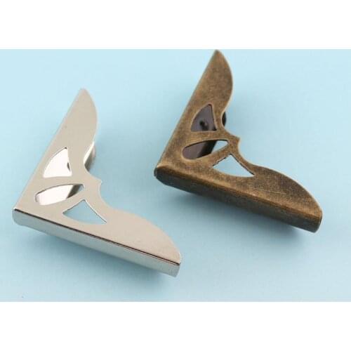 Decorative Case Corner Protector Embossed Metal Hollow Box Tips Scrapbooking Albums Menus Folders Retro Case Bracket