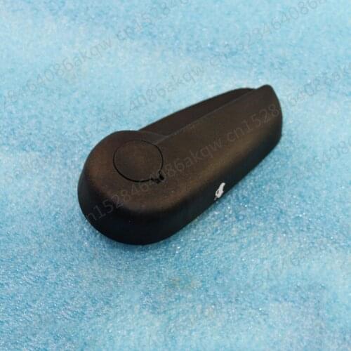 Engine cable switch 2013Fo rdM ond eo2013 Front head cover pulls the cable to open Handle open handle base Cover switch handle