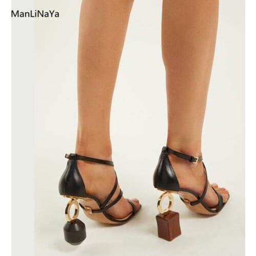 New Open Toe Buckle Strap Sandals Mismatched Geometric Sculpted Wooden Heels Women Sandals Strange Style Heel Runway Women Shoes