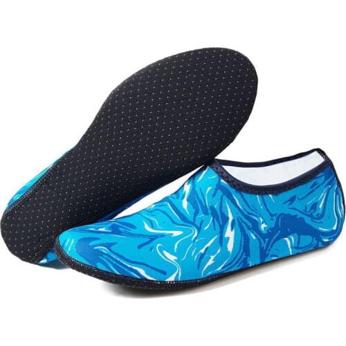 Men Women Aqua Beach Shoes Socks Water Shoes Swim Shoes Solid Color Summer Seaside Sneakers Slippers For Men zapatos hombre