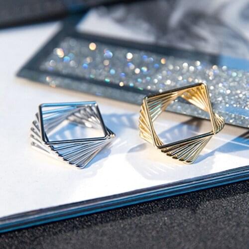 Fashion Hollow Out Geometry Square Rotating Ring Simple Design Couple Gold Silver Color Ring Charming Womens Jewelry Gift
