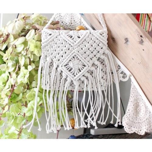 2017 Summer Hot Sale Beach Straw Bag Knitting Woman Bohemian Style Crochet Bag Ladies Hollow Out Tassel Beach Bag