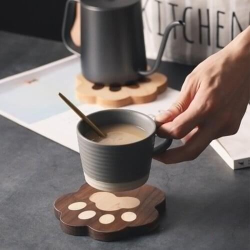 Cute Table Placemat Coffee Cup Pad Cartoon Cat Claw Wood Coasters Unique Cork Coaster Mat Modern Art Desk Decoration 2PCS