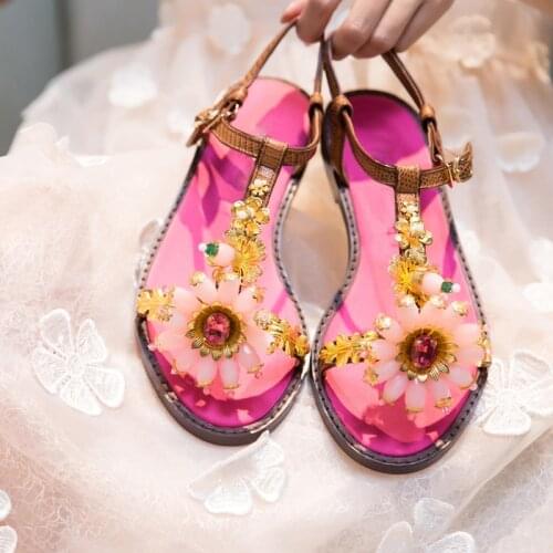 Luxury Ladies Jeweled Chrysanthemum T-Strap Flat Sandals Peep Toe Beauty Crystal Beads Gold Flower Summer Wedding Shoes