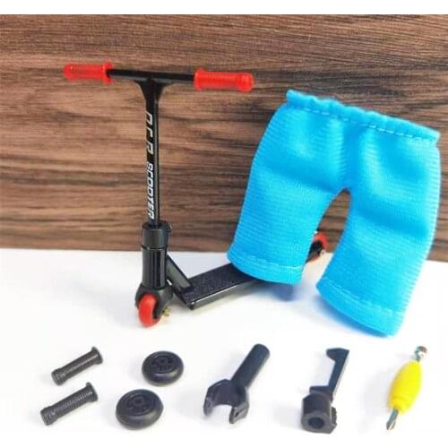 1 Set Mini Alloy Finger Scooter Model Set Interactive Finger Toy Novelty Sensory Activity Finger Scooter Skateboard Kit