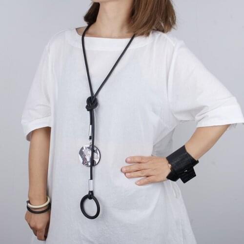 YD&YDBZ Adjustable Rope Chain Pendant Necklace Women Punk Girl Print Wooden Statement Necklace Fashion Design Jewelry Accessorie