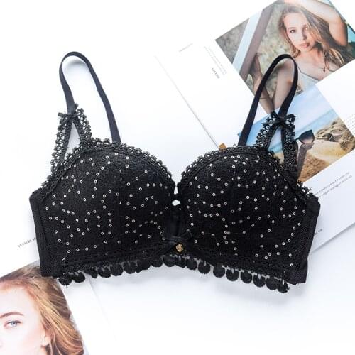 2018 New Woman Young Girl Push Up wire free Bra French Romantic Gathered bra cute lace bra sweet bra underwear