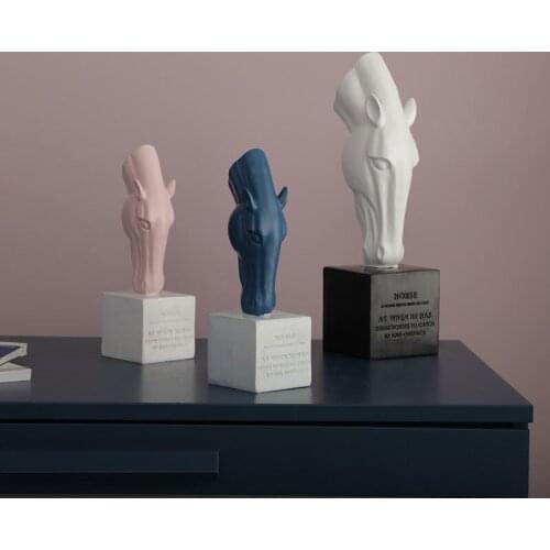 Modern abstract horse head sculpture animal resin statue geometry horse figurine riding gift rafts home decoration accessories