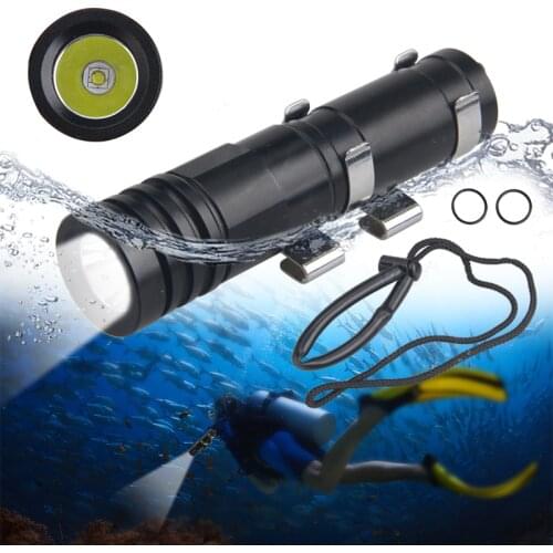 Scuba Diving Flashlight XP-E R3 LED Lantern Underwater 100 Meter Professional Diving light Torches With diving mask clip