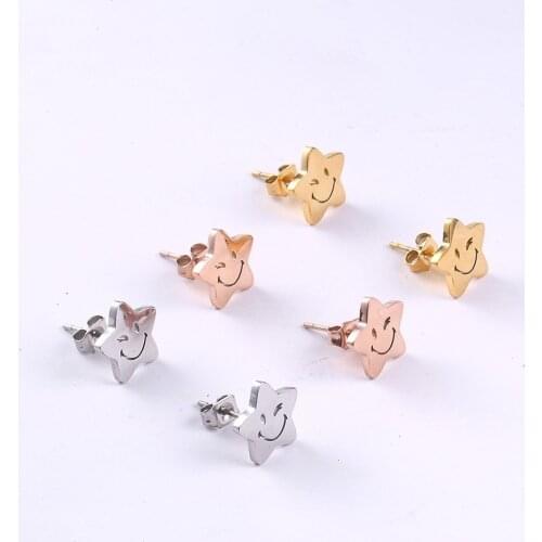 RIR Minimalist Pentagram Shape Smile Blinking Ear Studs Small Expression Details Emoticon Detail Art Cute Jewelry