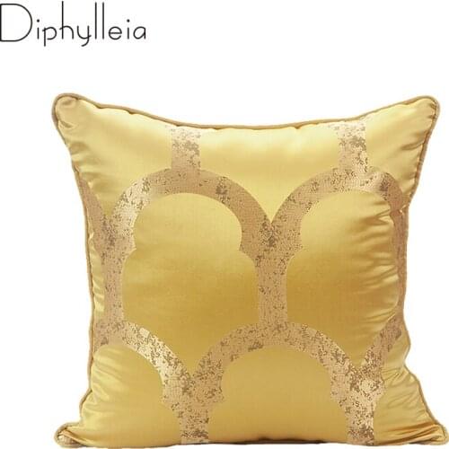 Diphylleia European Style Sofa Throw Pillow Cases Luxury Geometric Jacquard Golden Opulence Furniture Cushion Cover Modern Deco