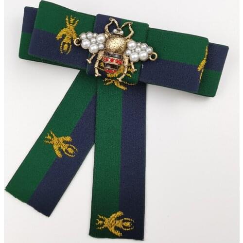 Bow Brooch For Women Fabric Strip Elegant bee Occupation Shirt Collar Tie Embroidery Patches Bee Badge Brooches Pin Jewelry
