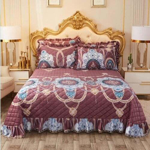 Bed cover+Pillow cases Diamond Necklace Pendant Bedspread Crystal velvet Bedding set Quilt Brownish red Blanket Golden lace