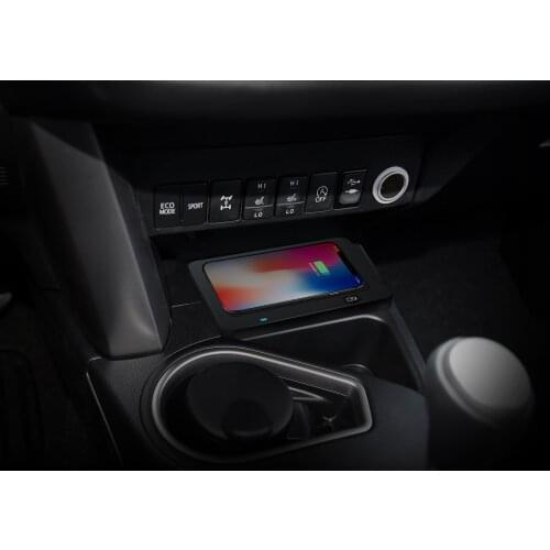 Qi Car Wireless Charger For iPhone Samsung S10 S9 for Toyota RAV4 2016 2017 2018 2019 Fast Phone Holder