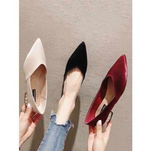 Thick-heeled womens 2020 new pointed-toe shallow mouth fashion thick-heel comfortable soft sole casual shoes