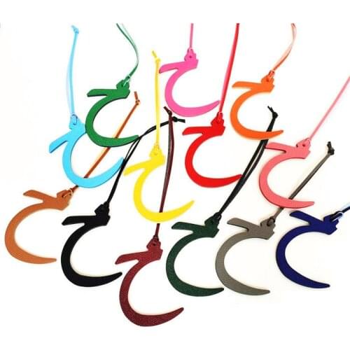 2020 Custom Made Luxury Genuine Natural Leather Character Alphabet Arabic Letter Keychain Backpack Pendant Ladies Women Bag Char