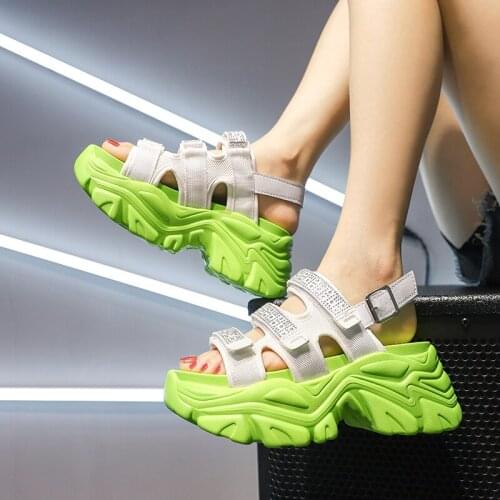 New Arrival Women Sandals 2021 Fashion Thick Bottom Buckle Strap Casual Sports Beach Sandals Chunky Sandal Shoes Women Sandalias