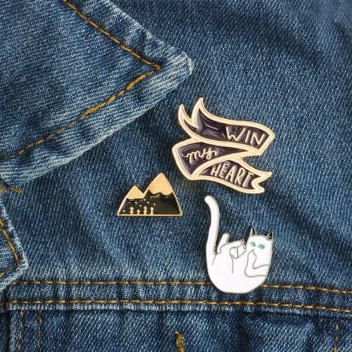 Lovely Cartoon Girls Enamel Pin Cat Mountain Metal Badges on Backpack Womens Jackets Shirts Lapel Pin Brooch Kids Jewelry Gift