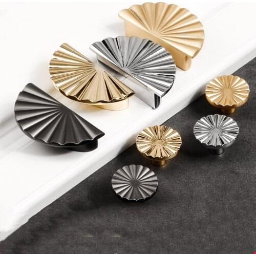 DIY Semi-Circular Shape Drawer Knobs Kitchen Door Handles and Knobs European Antique Furniture Sector Cabinet Gold Brass Pulls