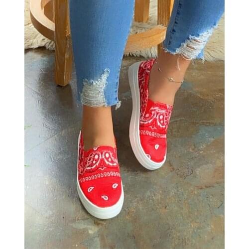 2020 New Summer Round Head Flat Heel Women Shoes Casual Comfortable Single Shoes Female Elastic Sleeves Satin Loafers Plus Size