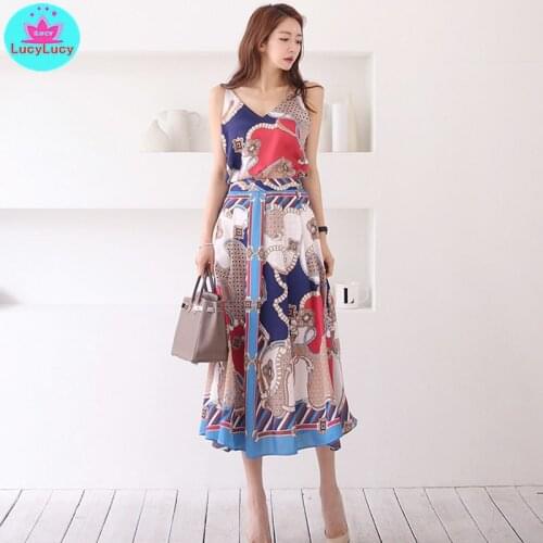 2021 summer Korean temperament V-neck sling top fashion print big swing skirt set new two-piece