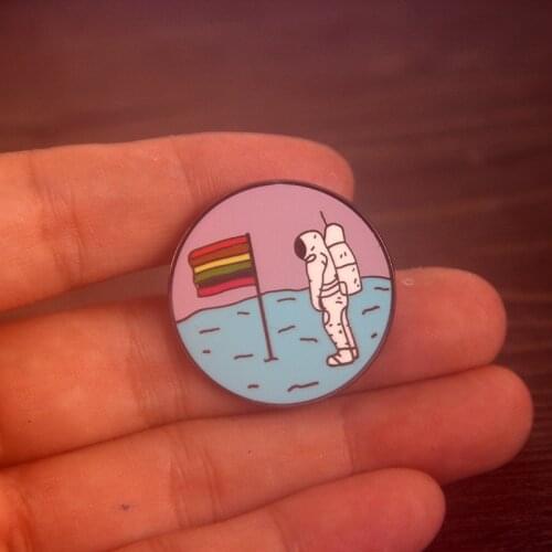Fashion Logo Astronaut Enamel Pin Space Lover Badge Accessories