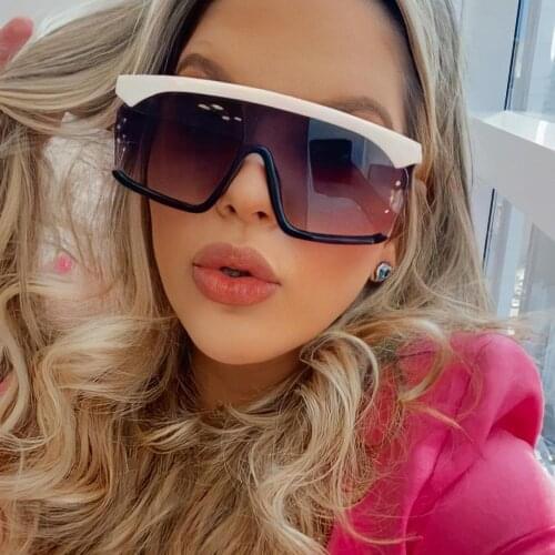 New Trendy Oversized One Piece Sunglasses Women Fashion Brand Designer Big Color Sun Glasses Men Driving Shades Oculos Feminino