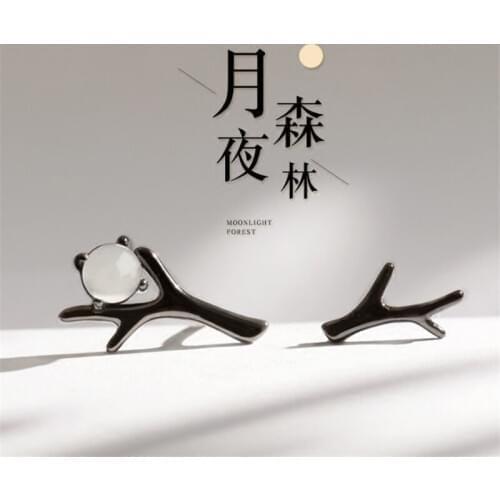 Factory Sale Personality White Moonlight Forest Tree Stud Earrings Tibetan Sliver Asymmetrical Moonstone Black Earrings Women ED