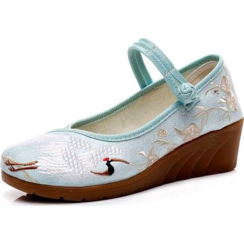 Retro Crane Embroidery Ladies Canvas Platform Shoes Handmade Old Beijing Cotton Embroidered Footwear For Elegant Women Creepers