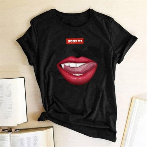 Spooky Szn Red Lips Print T-shirts Women Summer Graphic Tees Sexy Shirts for Women Loose Aesthetic Clothes Crew Neck Ladies Tops