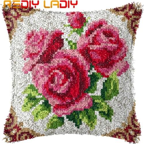 Latch Hook Cushion Three Red Rose Pre-Printed Canvas Cushion Cover Acrylic Yarn Crocheted Pillow Case Hobby & Crafts Home Decor
