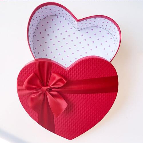 Red Flower Heart Shape Candy Box Gift Box Packaging Valentines Day Paper Florist Hat Box