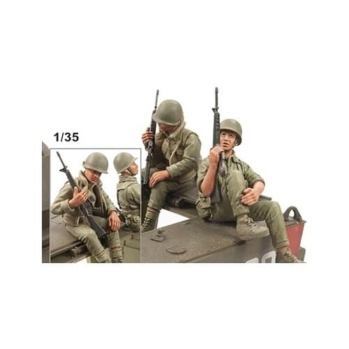 1/35 ancient crew sit include 2 Resin figure Model kits Miniature gk Unassembly Unpainted