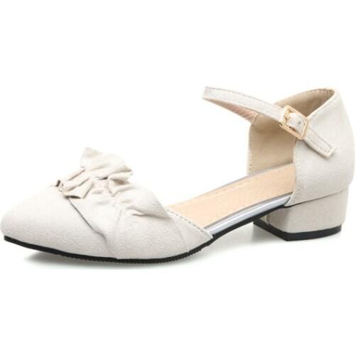 2018 new spring and summer sweet and comfortable flowers in the square with the size code 32-45 hollow sandals 1817