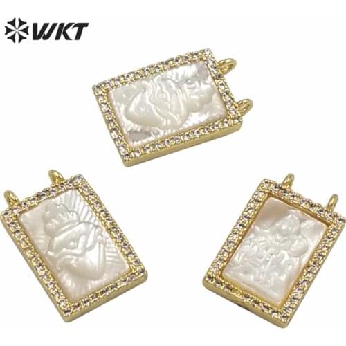 MP181 Wholesale gold electroplated micropave CZ pendant lady double hooks mother of pearl gold bezel shell Jesus pendant