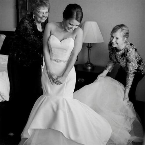 Satin Mermaid Wedding Dress Beading Sash Sweetheart Sleeveless Tiered Zipper Vestidos de Noivas Court Train Bridal Dress