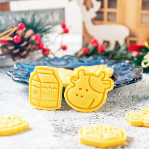 Cute Cartoon Cookie Cutter Happy Christmas Cutters Biscuit Stamp Fondant Cake Mould Baking Sugarcraft Mold for Xmas Party