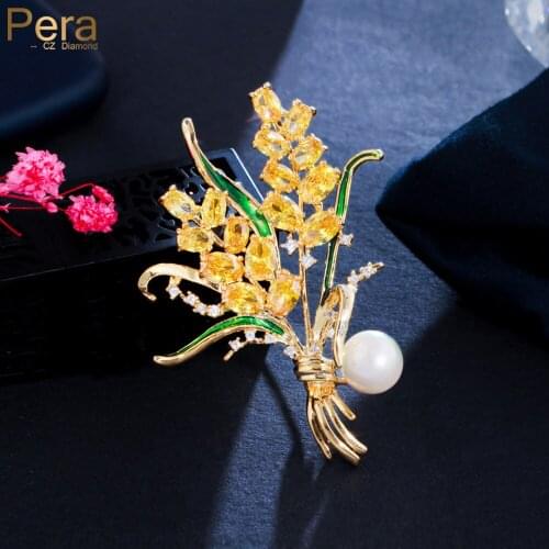 Pera Beautiful Yellow Flower with Pearl Brooches Cubic Zirconia Gold Plated Bridal Wedding Dress Corsage Pins Jewelry Gift C014