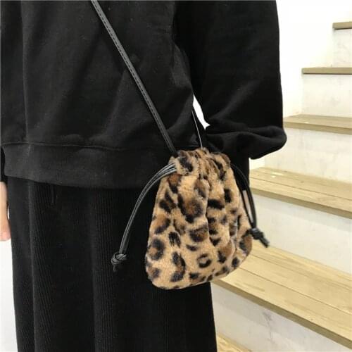 Fashion Plush Retro Leopard Bag Womens Winter 2020 Shoulder Messenger Bag Drawstring Mini Handbag Cute Crossbody Designer Bags