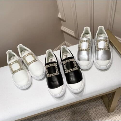 Luxury women casual datting shoes Chaussures femme brand flat shoes womens loafers fashion British style Beading rivet loafers